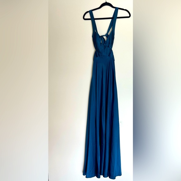 BCBGMaxAzria Gown. Blue. Size 0. - Picture 1 of 4